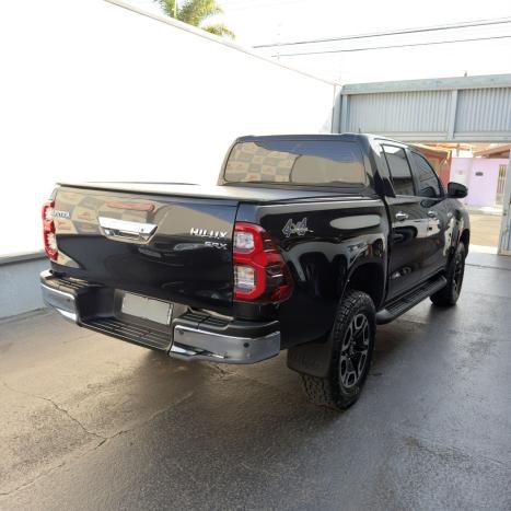 TOYOTA Hilux Caminhonete 2.8 16V SRX 4X4 TURBO DIESEL CABINE DUPLA AUTOM�TICO, Foto 4