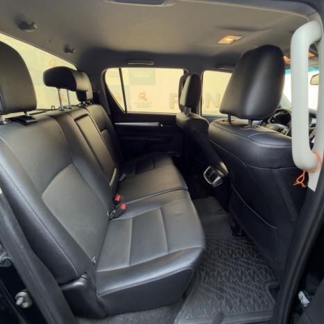 TOYOTA Hilux Caminhonete 2.8 16V SRX 4X4 TURBO DIESEL CABINE DUPLA AUTOM�TICO, Foto 14