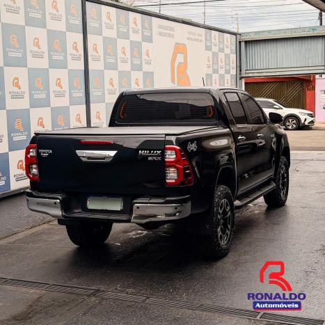TOYOTA Hilux Caminhonete 2.8 16V SRX 4X4 TURBO DIESEL CABINE DUPLA AUTOMÁTICO, Foto 5