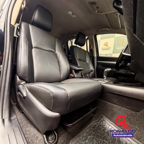TOYOTA Hilux Caminhonete 2.8 16V SRX 4X4 TURBO DIESEL CABINE DUPLA AUTOMÁTICO, Foto 7