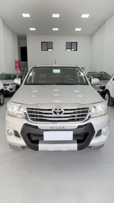 TOYOTA Hilux Caminhonete 2.7 16V 4P SRV FLEX 4X4  CABINE DUPLA AUTOM�TICO, Foto 3