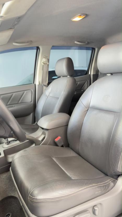 TOYOTA Hilux Caminhonete 2.7 16V 4P SRV FLEX 4X4  CABINE DUPLA AUTOM�TICO, Foto 7