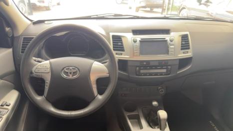 TOYOTA Hilux Caminhonete 2.7 16V 4P SRV FLEX 4X4  CABINE DUPLA AUTOM�TICO, Foto 11