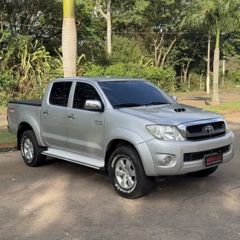 TOYOTA Hilux Caminhonete 3.0 4P 4X4 SRV TURBO DIESEL CABINE DUPLA AUTOM�TICO, Foto 4