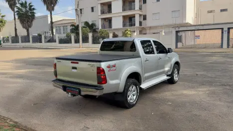 TOYOTA Hilux Caminhonete 3.0 4P 4X4 SRV TURBO DIESEL CABINE DUPLA AUTOM�TICO, Foto 5