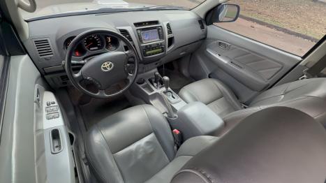 TOYOTA Hilux Caminhonete 3.0 4P 4X4 SRV TURBO DIESEL CABINE DUPLA AUTOM�TICO, Foto 10