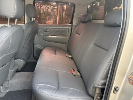 TOYOTA Hilux Caminhonete 3.0 4P 4X4 SRV TURBO DIESEL CABINE DUPLA, Foto 6