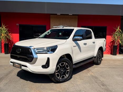 TOYOTA Hilux Caminhonete 2.8 16V SRX 4X4 DIESEL CABINE DUPLA AUTOM�TICO, Foto 1