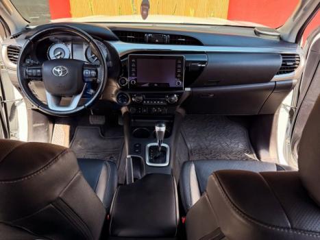 TOYOTA Hilux Caminhonete 2.8 16V SRX 4X4 DIESEL CABINE DUPLA AUTOM�TICO, Foto 14