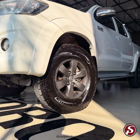 TOYOTA Hilux Caminhonete 3.0 4P 4X4 SRV TURBO DIESEL CABINE DUPLA AUTOM�TICO, Foto 9