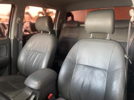 TOYOTA Hilux Caminhonete 3.0 4P 4X4 SRV TURBO DIESEL CABINE DUPLA AUTOM�TICO, Foto 13