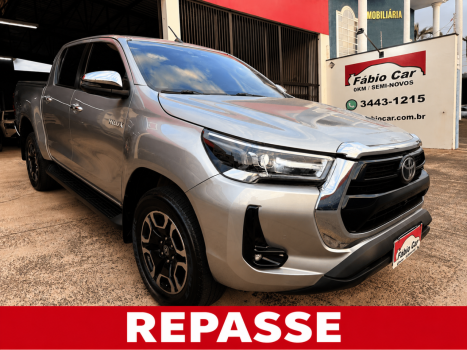 TOYOTA Hilux Caminhonete 2.8 16V SRX 4X4 TURBO DIESEL CABINE DUPLA AUTOM�TICO, Foto 1