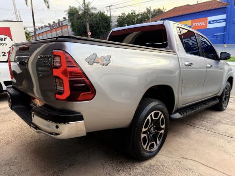 TOYOTA Hilux Caminhonete 2.8 16V SRX 4X4 TURBO DIESEL CABINE DUPLA AUTOM�TICO, Foto 4