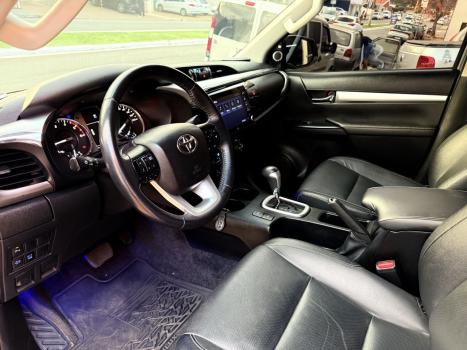 TOYOTA Hilux Caminhonete 2.8 16V SRX 4X4 TURBO DIESEL CABINE DUPLA AUTOM�TICO, Foto 13