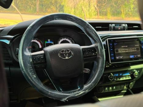 TOYOTA Hilux Caminhonete 2.8 16V SRX 4X4 TURBO DIESEL CABINE DUPLA AUTOM�TICO, Foto 8