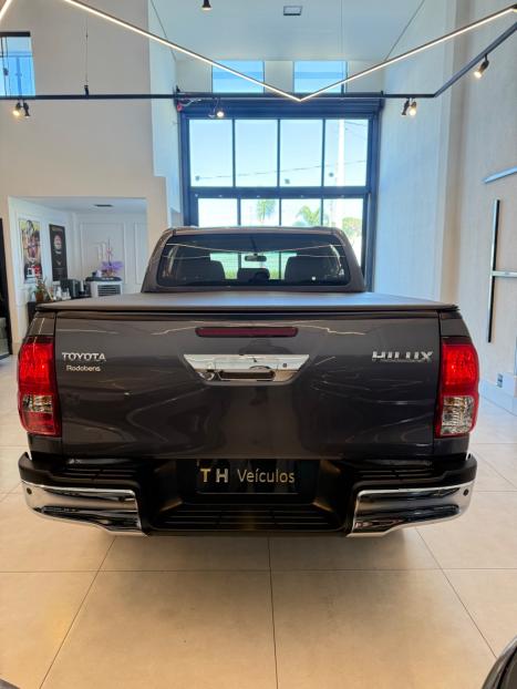 TOYOTA Hilux Caminhonete 2.7 16V 4P SR FLEX CABINE DUPLA AUTOM�TICO, Foto 13
