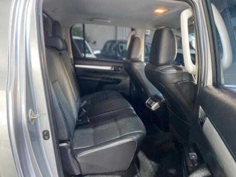 TOYOTA Hilux Caminhonete 2.8 16V SRX 4X4 TURBO DIESEL CABINE DUPLA AUTOM�TICO, Foto 13
