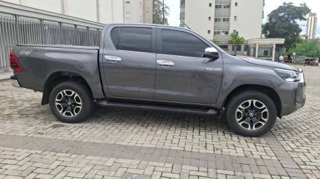 TOYOTA Hilux Caminhonete 2.8 16V SRX 4X4 TURBO DIESEL CABINE DUPLA AUTOM�TICO, Foto 3