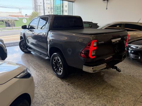 TOYOTA Hilux Caminhonete 2.8 16V SRX 4X4 TURBO DIESEL CABINE DUPLA AUTOMÁTICO, Foto 5