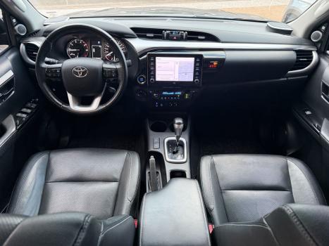 TOYOTA Hilux Caminhonete 2.8 16V SRX 4X4 TURBO DIESEL CABINE DUPLA AUTOMÁTICO, Foto 7