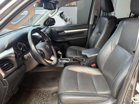TOYOTA Hilux Caminhonete 2.8 16V SRX 4X4 TURBO DIESEL CABINE DUPLA AUTOMÁTICO, Foto 8