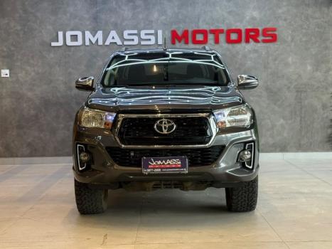 TOYOTA Hilux Caminhonete 2.8 16V SRV 4X4 DIESEL CABINE DUPLA AUTOM�TICO, Foto 2