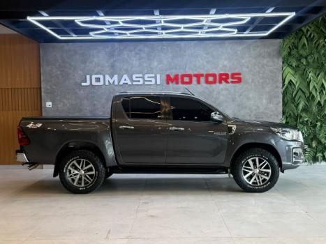 TOYOTA Hilux Caminhonete 2.8 16V SRV 4X4 DIESEL CABINE DUPLA AUTOM�TICO, Foto 5