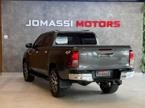 TOYOTA Hilux Caminhonete 2.8 16V SRV 4X4 DIESEL CABINE DUPLA AUTOM�TICO, Foto 8