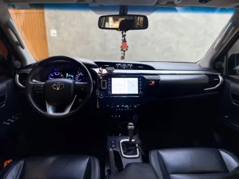 TOYOTA Hilux Caminhonete 2.8 16V SRV 4X4 DIESEL CABINE DUPLA AUTOM�TICO, Foto 10