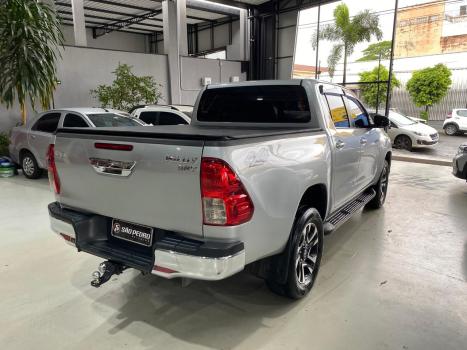 TOYOTA Hilux Caminhonete 2.7 16V 4P SRV FLEX 4X4  CABINE DUPLA AUTOMÁTICO, Foto 3