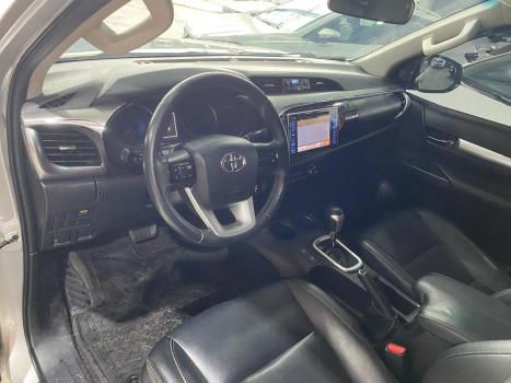 TOYOTA Hilux Caminhonete 2.7 16V 4P SRV FLEX 4X4  CABINE DUPLA AUTOMÁTICO, Foto 10