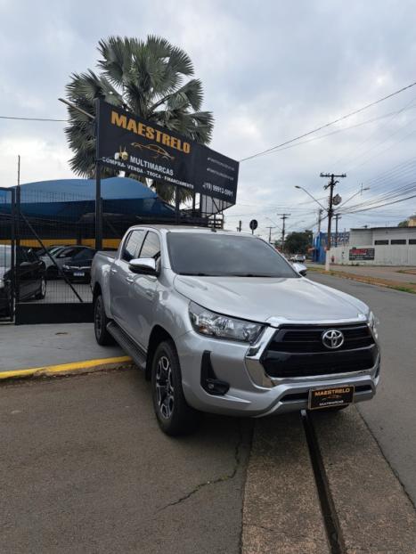 TOYOTA Hilux Caminhonete 2.7 16V 4P SR CABINE DUPLA, Foto 1