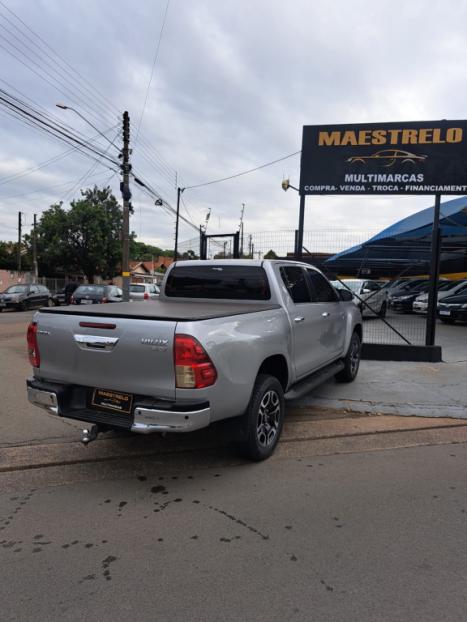 TOYOTA Hilux Caminhonete 2.7 16V 4P SR CABINE DUPLA, Foto 6