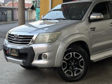 TOYOTA Hilux Caminhonete 2.7 16V 4P SRV FLEX 4X4  CABINE DUPLA AUTOMÁTICO, Foto 2