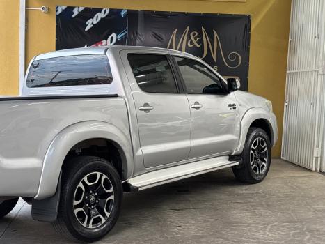 TOYOTA Hilux Caminhonete 2.7 16V 4P SRV FLEX 4X4  CABINE DUPLA AUTOMÁTICO, Foto 9