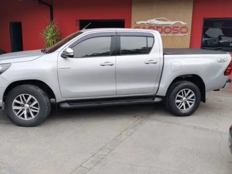 TOYOTA Hilux Caminhonete 2.8 16V SRV 4X4 DIESEL CABINE DUPLA AUTOMÁTICO, Foto 2