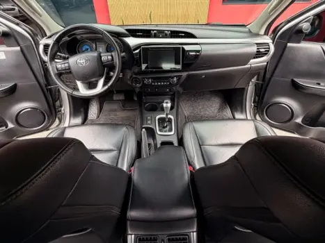 TOYOTA Hilux Caminhonete 2.8 16V SRV 4X4 DIESEL CABINE DUPLA AUTOMÁTICO, Foto 19