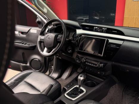 TOYOTA Hilux Caminhonete 2.8 16V SRV 4X4 DIESEL CABINE DUPLA AUTOMÁTICO, Foto 20