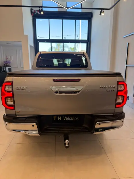 TOYOTA Hilux Caminhonete 2.8 16V SRX 4X4 TURBO DIESEL CABINE DUPLA AUTOMÁTICO, Foto 13
