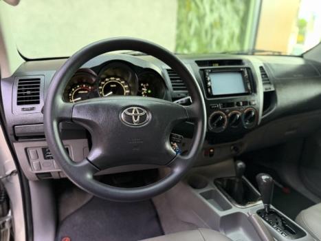 TOYOTA Hilux Caminhonete 3.0 4P 4X4 SRV TURBO DIESEL CABINE DUPLA, Foto 12
