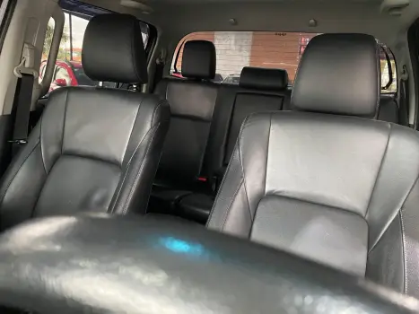 TOYOTA Hilux Caminhonete 2.7 16V 4P SRV FLEX CABINE DUPLA AUTOMÁTICO, Foto 12