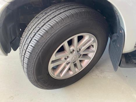 TOYOTA Hilux SW4 2.7 16V 4P SR FLEX AUTOMTICO, Foto 16