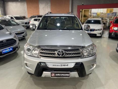 TOYOTA Hilux SW4 2.7 16V 4P FLEX SR 7 LUGARES AUTOMTICO, Foto 3