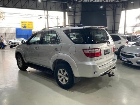 TOYOTA Hilux SW4 2.7 16V 4P FLEX SR 7 LUGARES AUTOMTICO, Foto 5