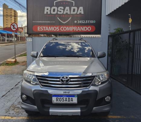 TOYOTA Hilux SW4 2.7 16V 4P FLEX SR 7 LUGARES AUTOM�TICO, Foto 2