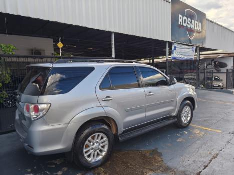 TOYOTA Hilux SW4 2.7 16V 4P FLEX SR 7 LUGARES AUTOM�TICO, Foto 4