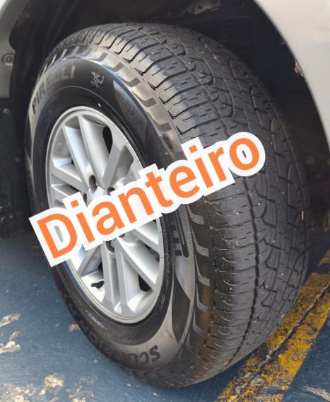 TOYOTA Hilux SW4 2.7 16V 4P FLEX SR 7 LUGARES AUTOM�TICO, Foto 10