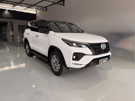 TOYOTA Hilux SW4 2.7 16V 4P FLEX SRV 7 LUGARES AUTOM�TICO, Foto 4