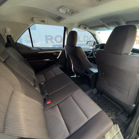 TOYOTA Hilux SW4 2.7 16V 4P SR FLEX AUTOM�TICO, Foto 11