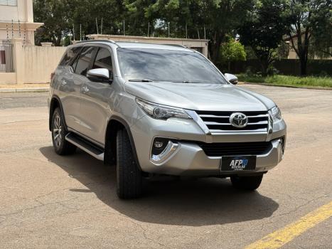 TOYOTA Hilux SW4 2.7 16V 4P FLEX SRV 7 LUGARES AUTOM�TICO, Foto 7